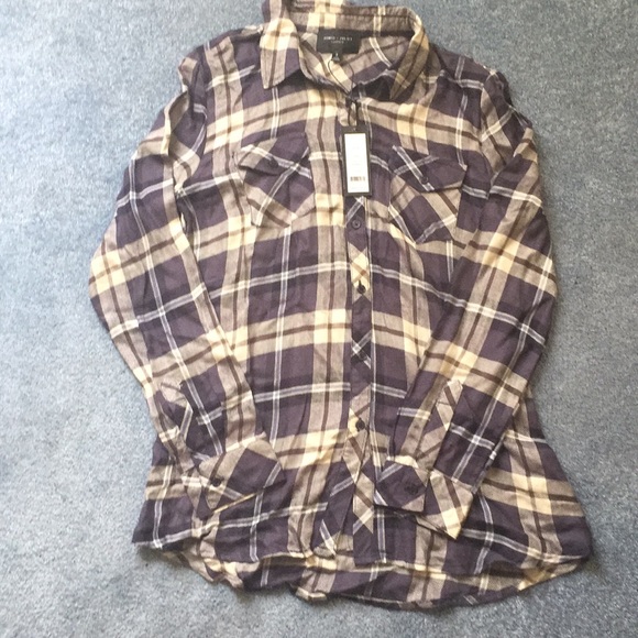 Romeo & Juliet Couture Tops - Romeo and Juliet Couture Navy Plaid shirt